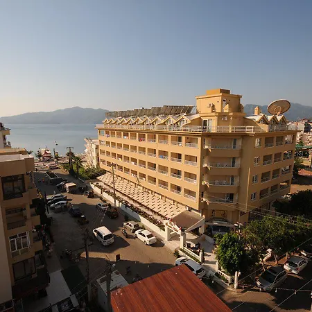 Mert Seaside (adults Only) 酒店 马尔马里斯