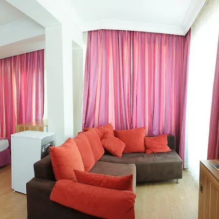 酒店 Mert Seaside (adults Only) 4*