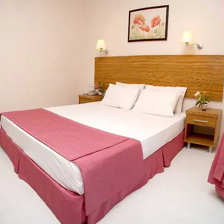 酒店 Mert Seaside (adults Only) 4*