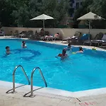 호텔 Mert Seaside (adults Only) 말마리스