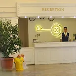 Mert Seaside (adults Only) 호텔 4*