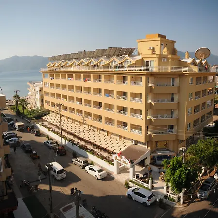 Mert Seaside (adults Only) מלון 4*