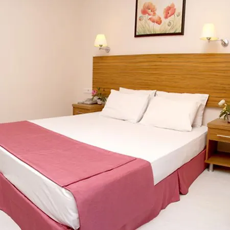 מלון Mert Seaside (adults Only) 4*