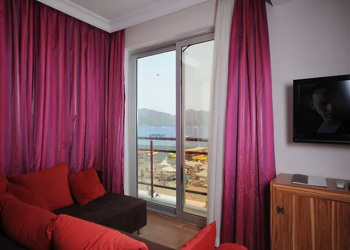 Hotel Mert Seaside 4*