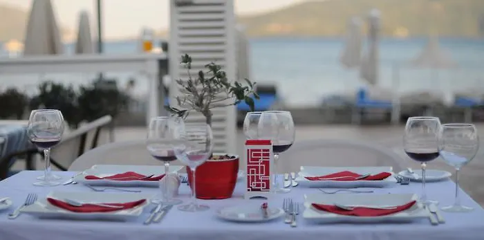 Mert Seaside 4* Marmaris