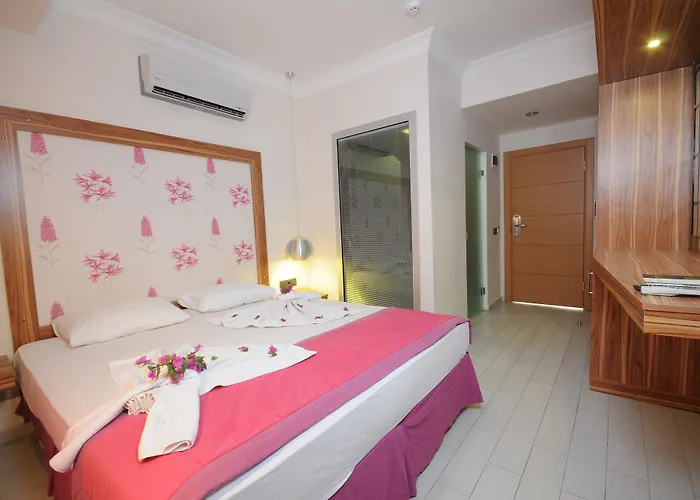 Mert Seaside 4*
